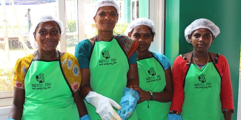 How this waste management company addresses challenges in the sector by making entrepreneurs of waste pickers 